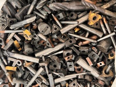 Sou comprador de metal duro e sucatas de tungstênio
