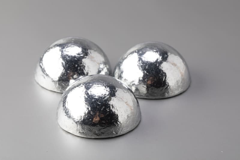 Vendo bolas de zinco puro e zinco meia esferas