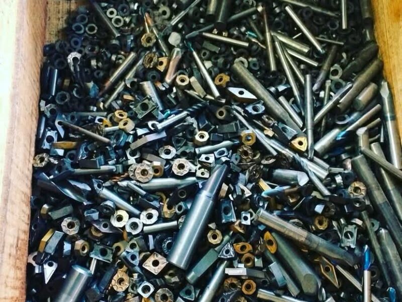 COMPRO SUCATA DE METAL DURO TUNGSTENIO AÇO RÁPIDO M2 HSS M2 NIOBIO LIGAS ESPECIAIS.