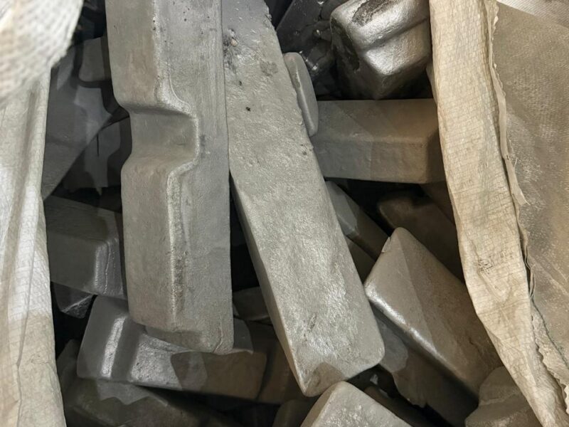 Vendo esses lingotes de alumínio, lingote industrial