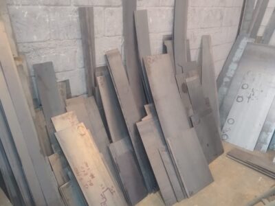 Vendo retalho de chapa, sucata e ferro, pó de ferro